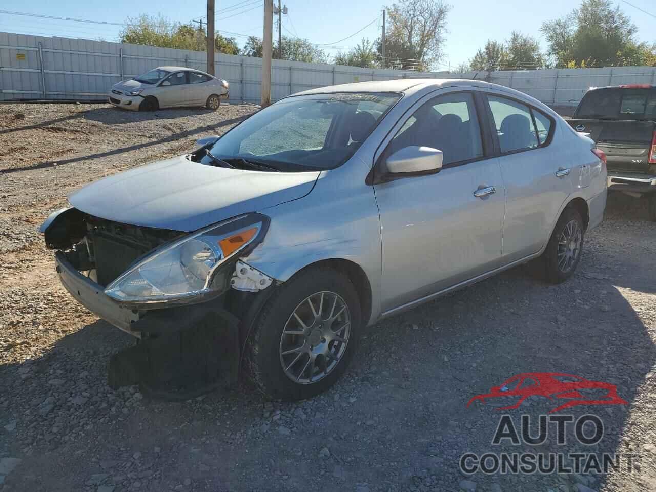 NISSAN VERSA 2017 - 3N1CN7AP0HL879228