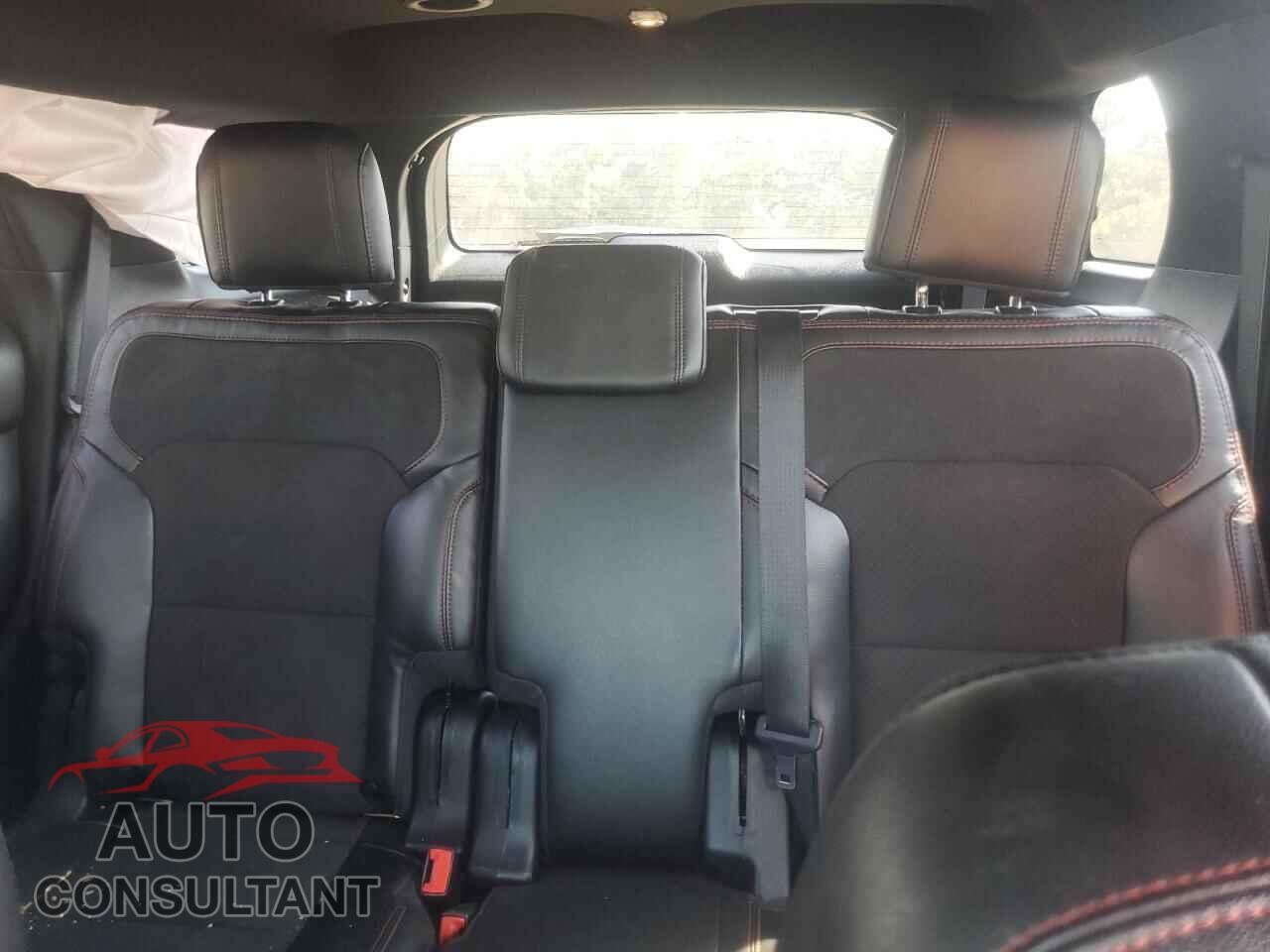 FORD EXPLORER 2018 - 1FM5K8D80JGB77361