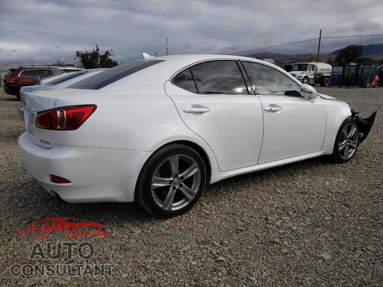 LEXUS IS 2011 - JTHBF5C20B5140412