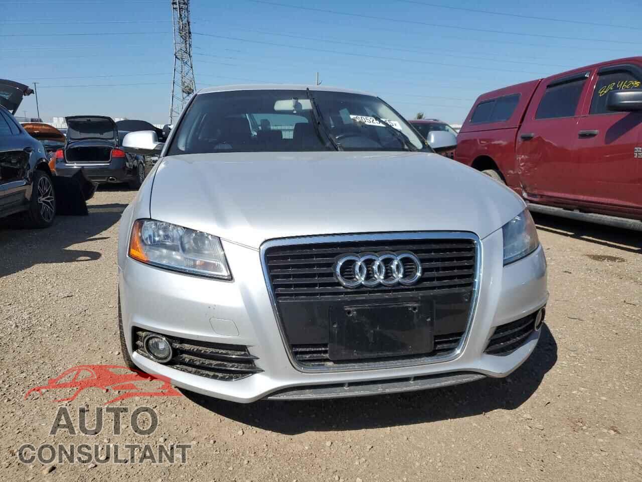 AUDI A3 2012 - WAUBJAFM0CA090123