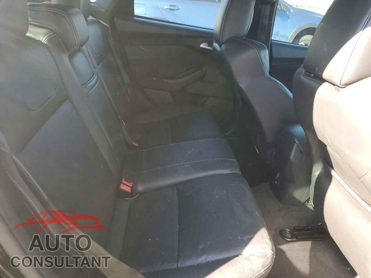 FORD FOCUS 2013 - 1FADP3L97DL263749