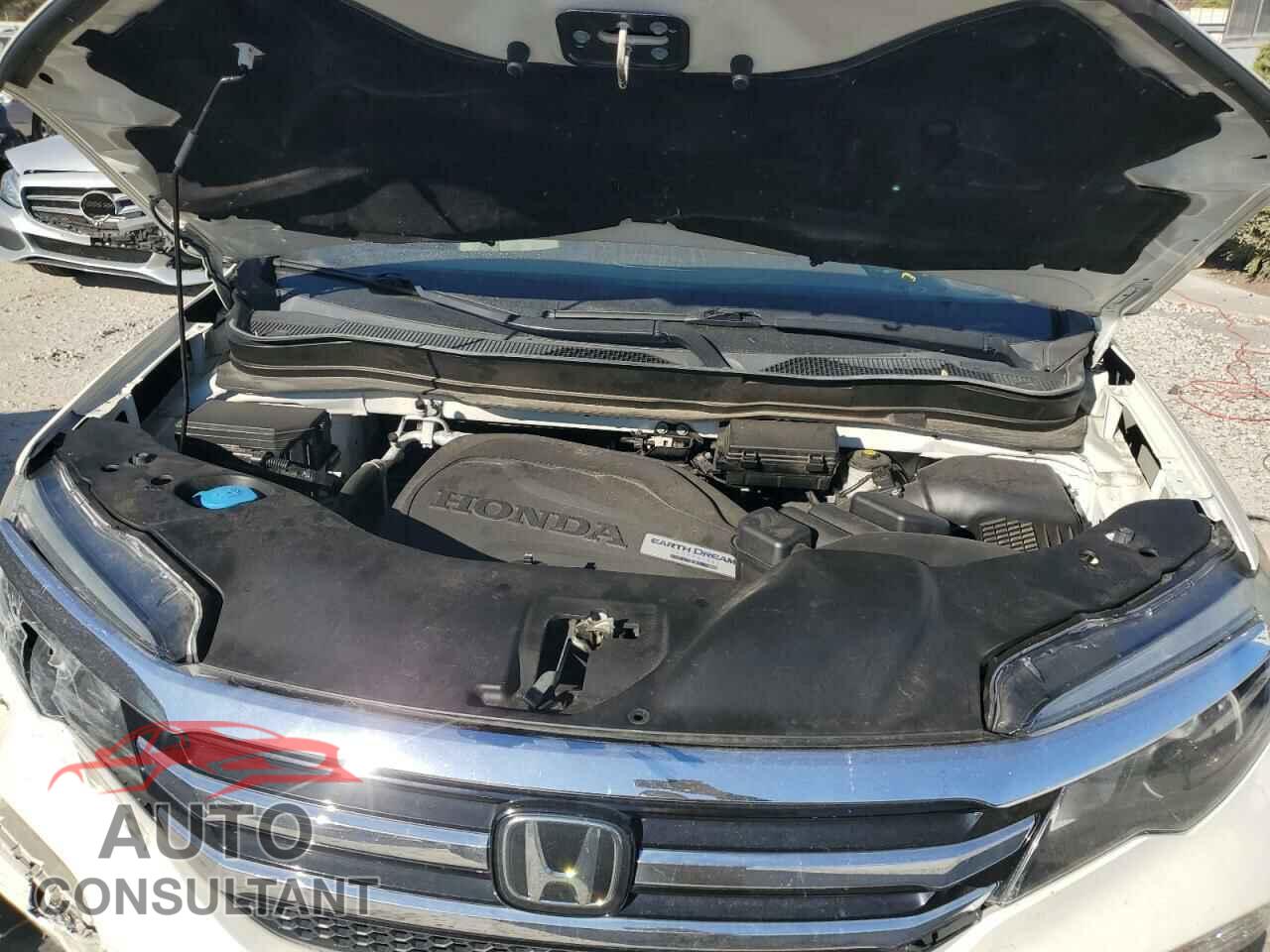 HONDA PILOT 2017 - 5FNYF6H90HB088536