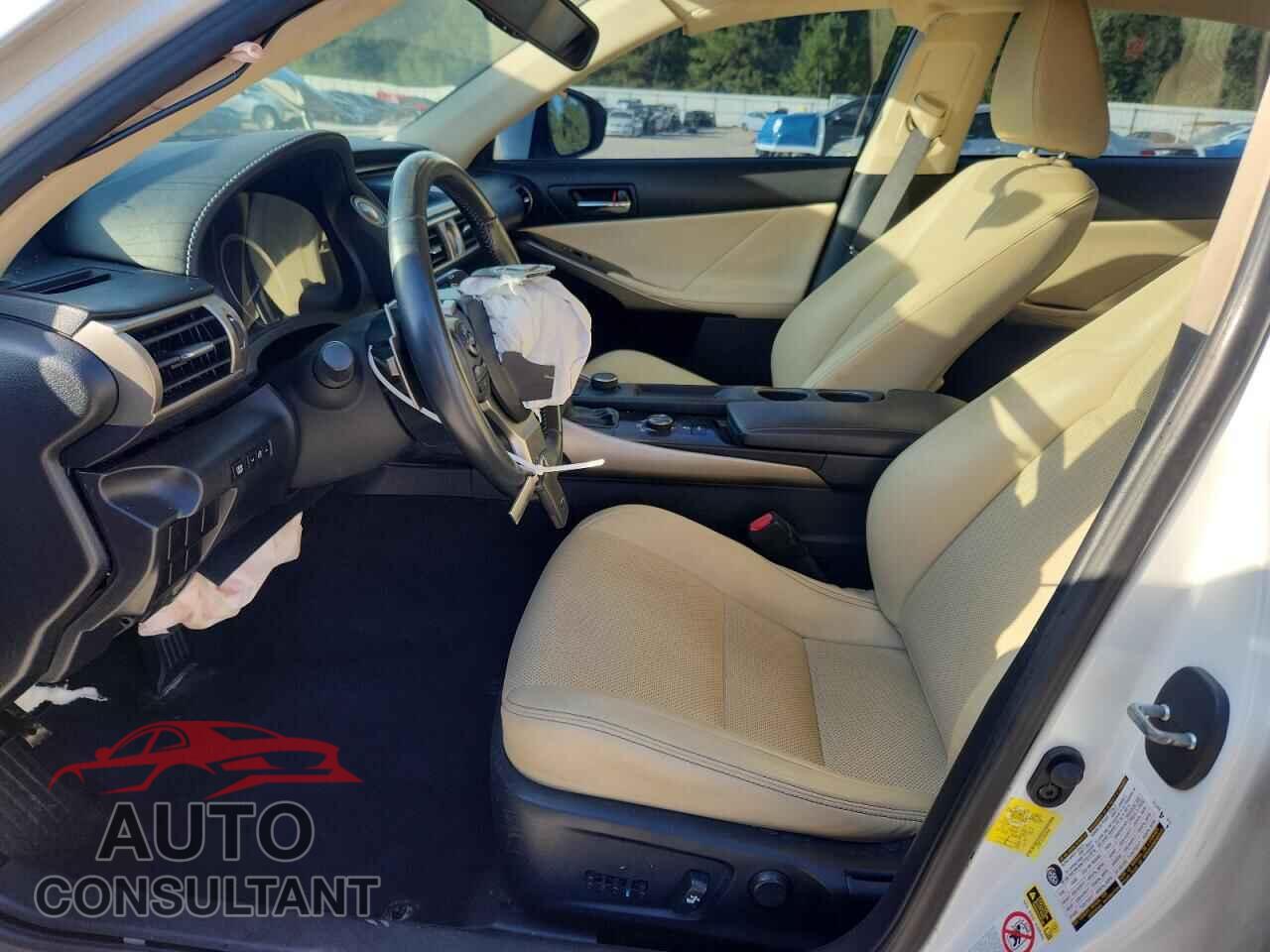 LEXUS IS 2014 - JTHBF1D23E5030305