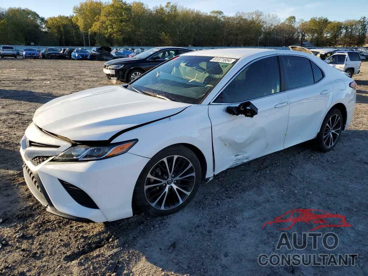 TOYOTA CAMRY 2018 - 4T1B11HK2JU611901