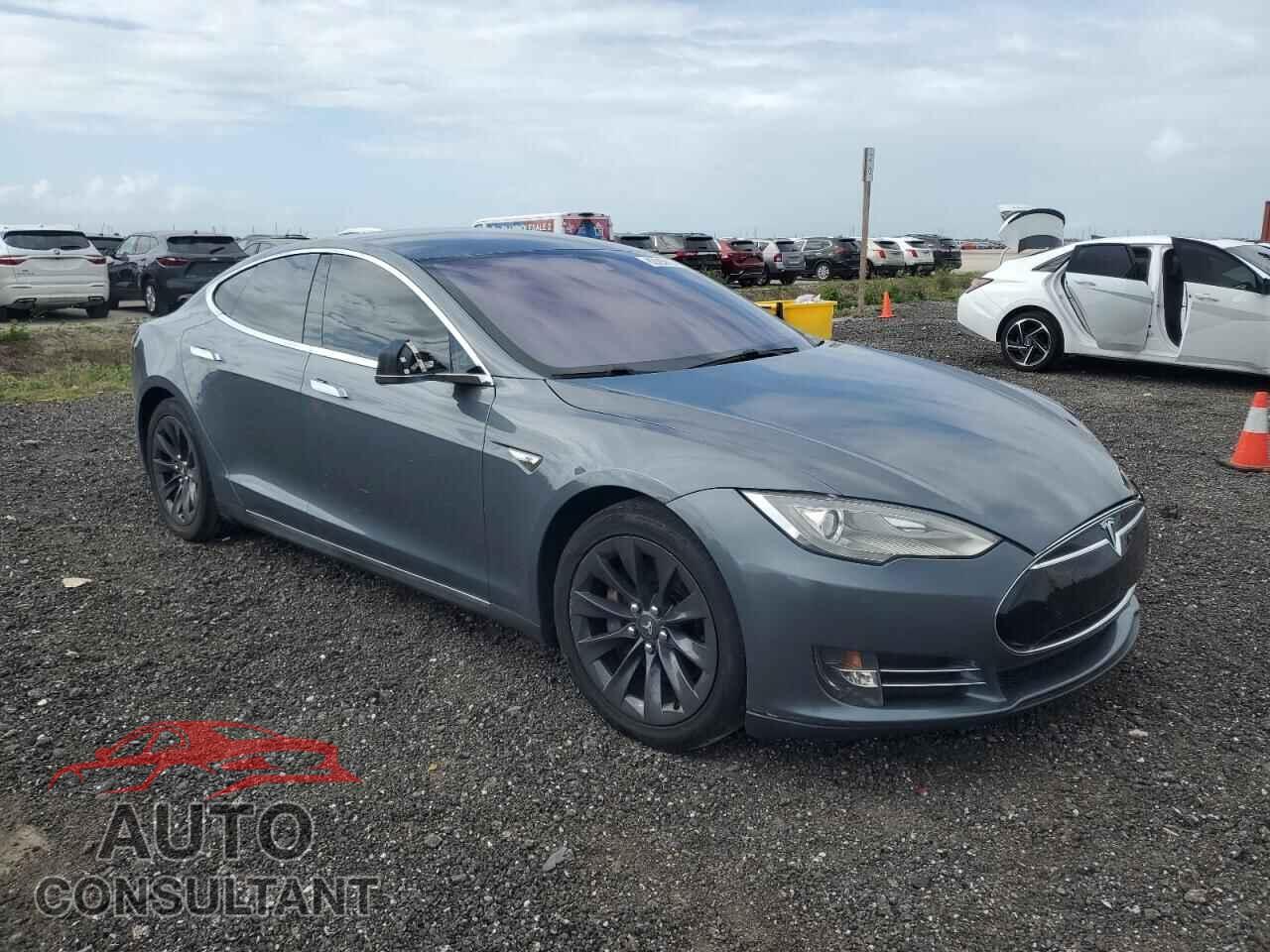 TESLA MODEL S 2013 - 5YJSA1DN1DFP25857