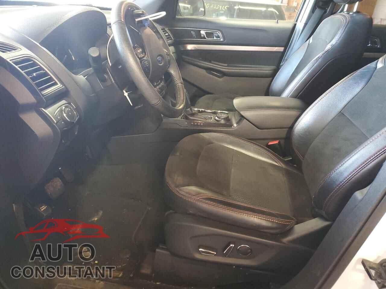 FORD EXPLORER 2018 - 1FM5K8D83JGA75150
