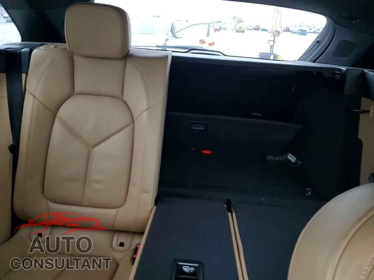 PORSCHE MACAN 2017 - WP1AA2A55HLB00045