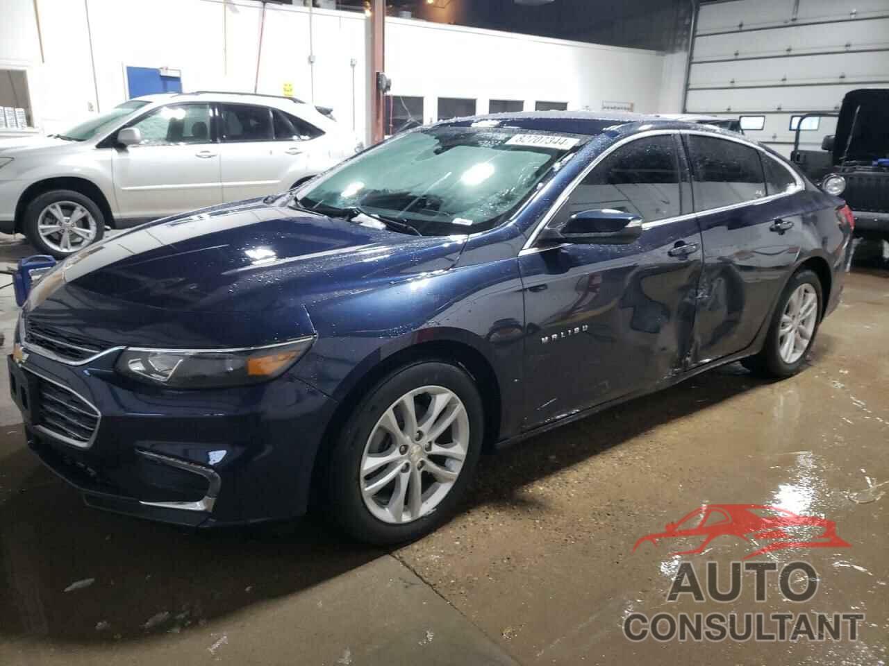 CHEVROLET MALIBU 2017 - 1G1ZE5ST2HF104665