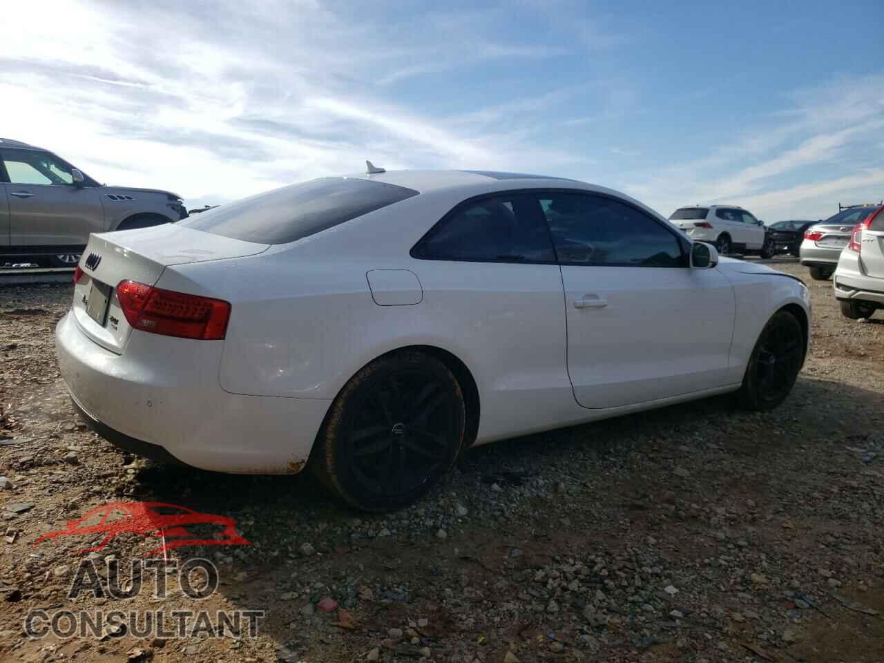 AUDI A5 2013 - WAULFAFR6DA069957