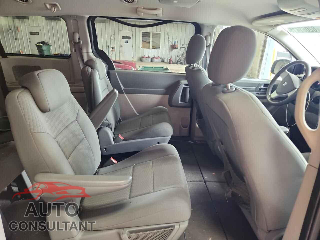DODGE CARAVAN 2010 - 2D4RN4DE2AR101864