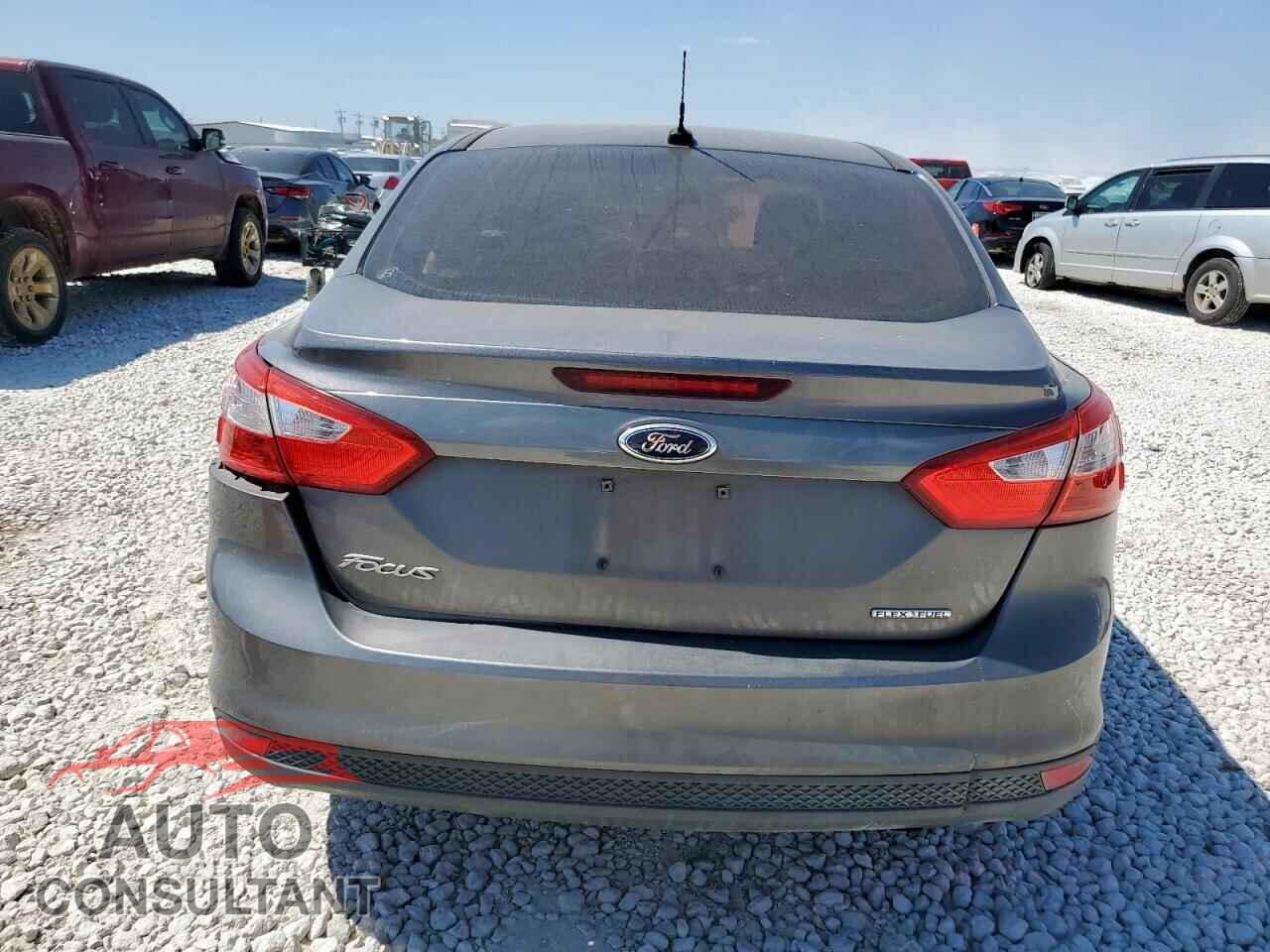 FORD FOCUS 2014 - 1FADP3E2XEL196369