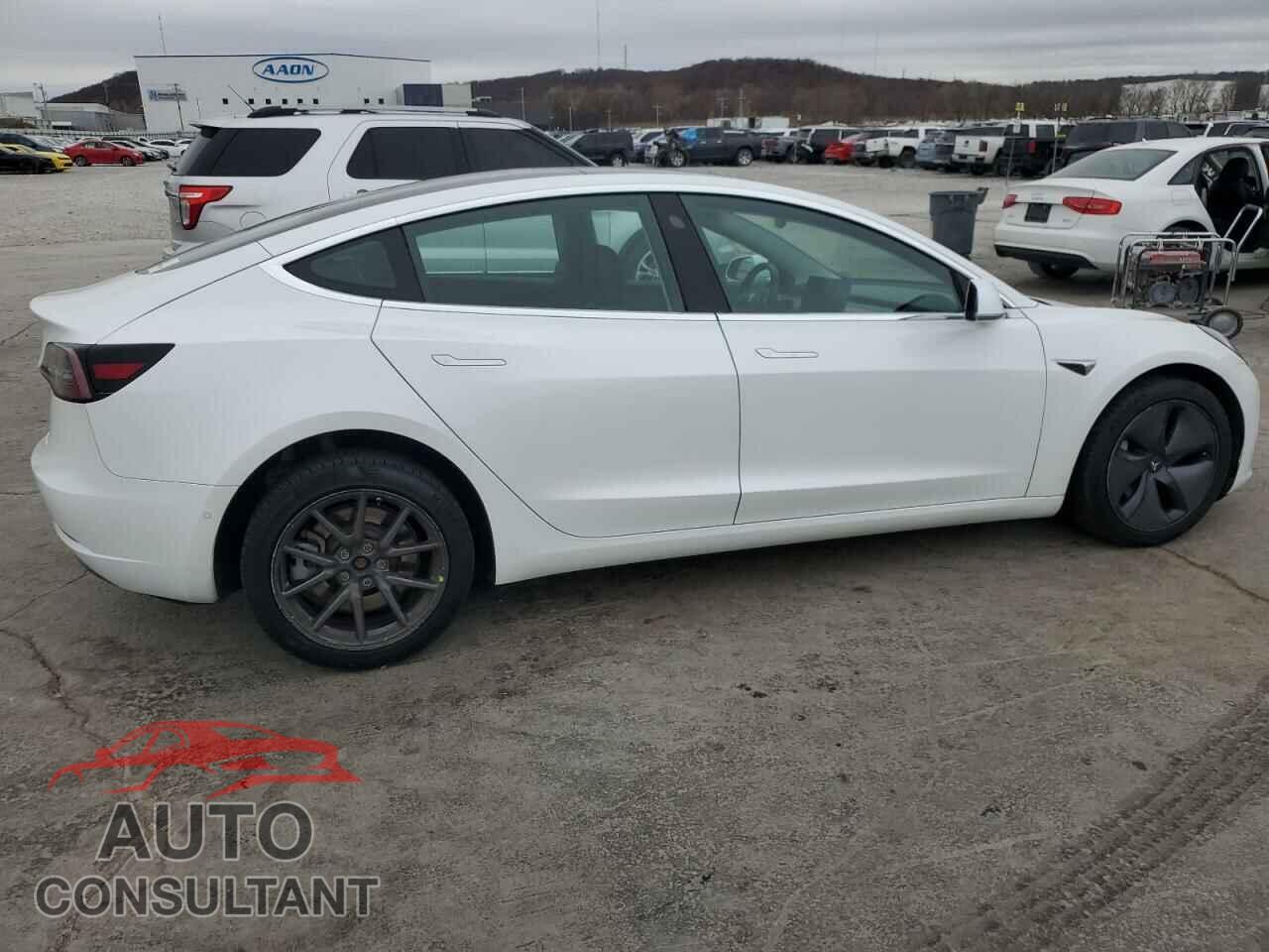 TESLA MODEL 3 2019 - 5YJ3E1EA8KF483053