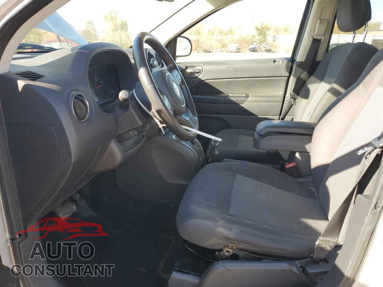JEEP COMPASS 2011 - 1J4NF1FBXBD218956