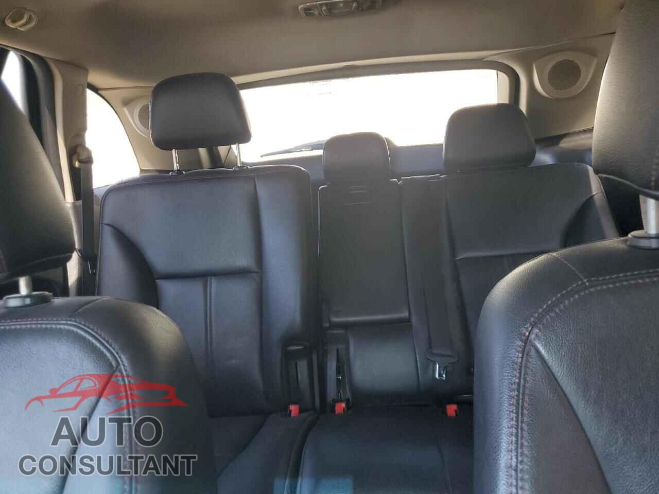 FORD EDGE 2011 - 2FMDK3KC5BBA08645