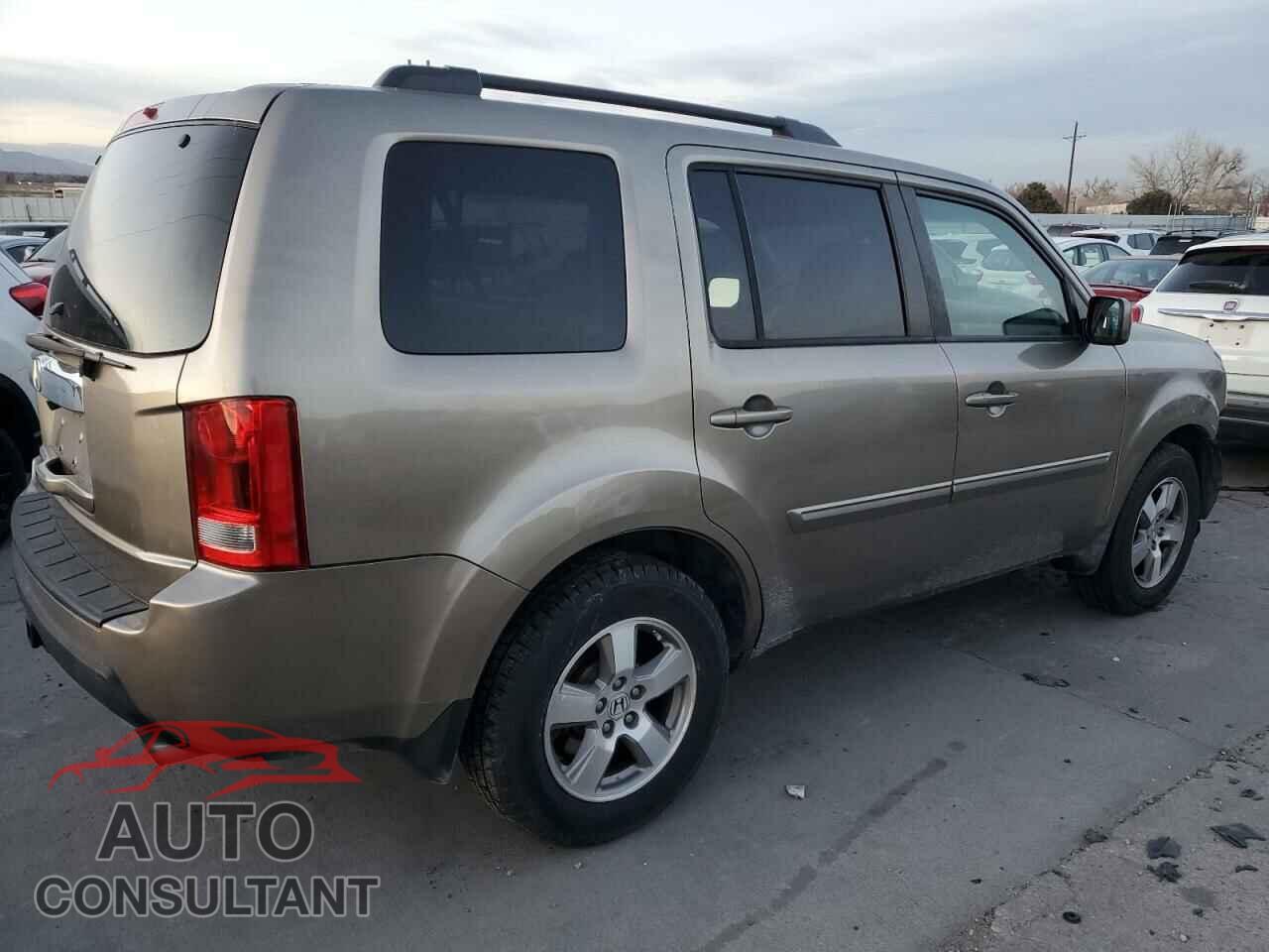 HONDA PILOT 2010 - 5FNYF3H45AB008432