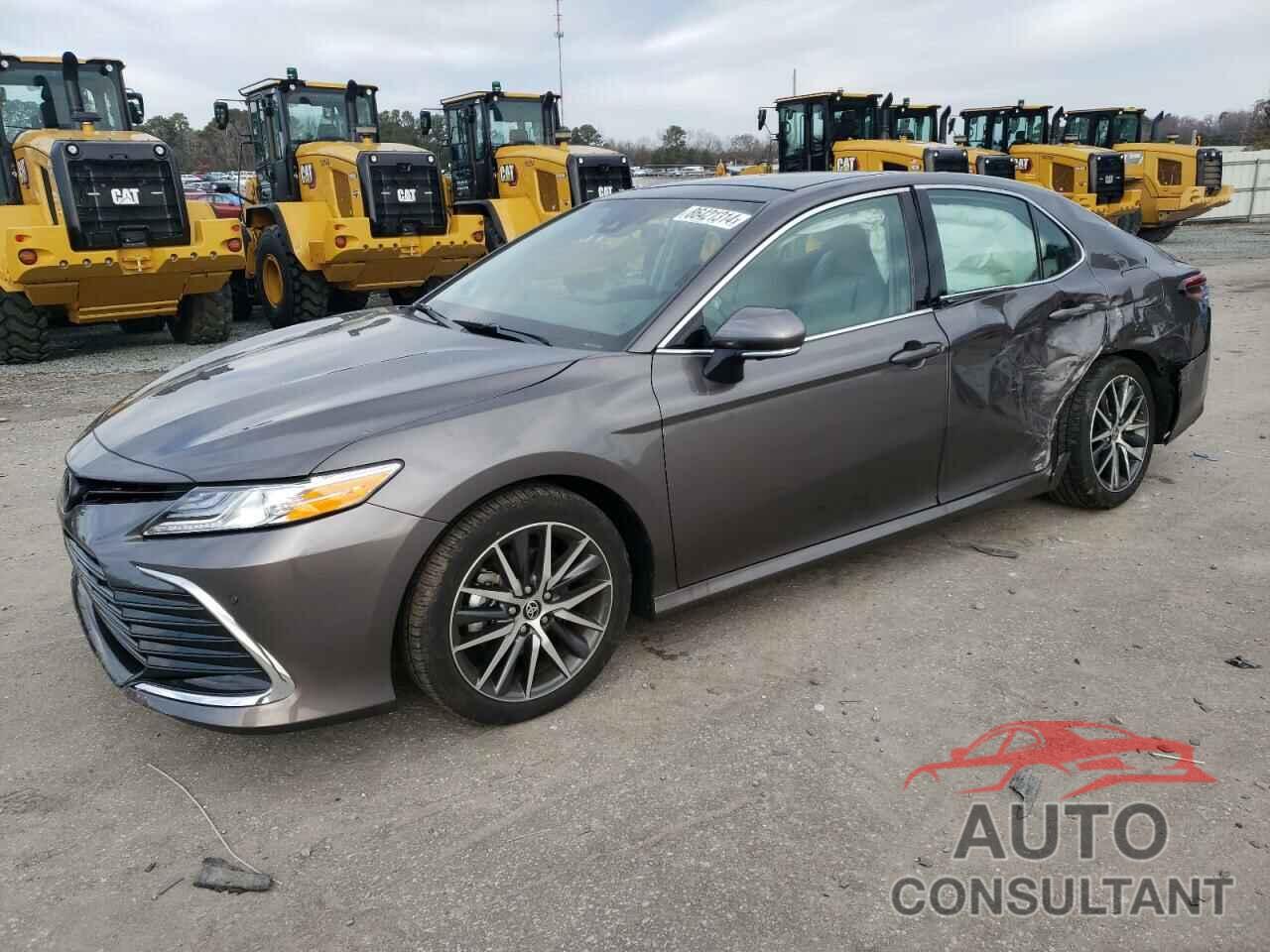 TOYOTA CAMRY 2024 - 4T1F11AK0RU880941