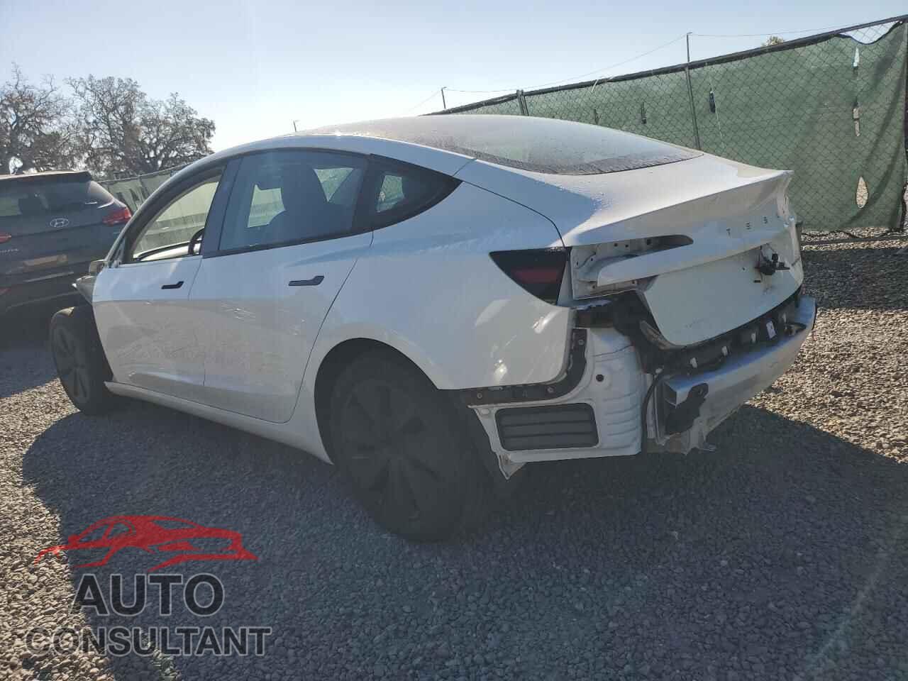 TESLA MODEL 3 2024 - 5YJ3E1EBXRF717034