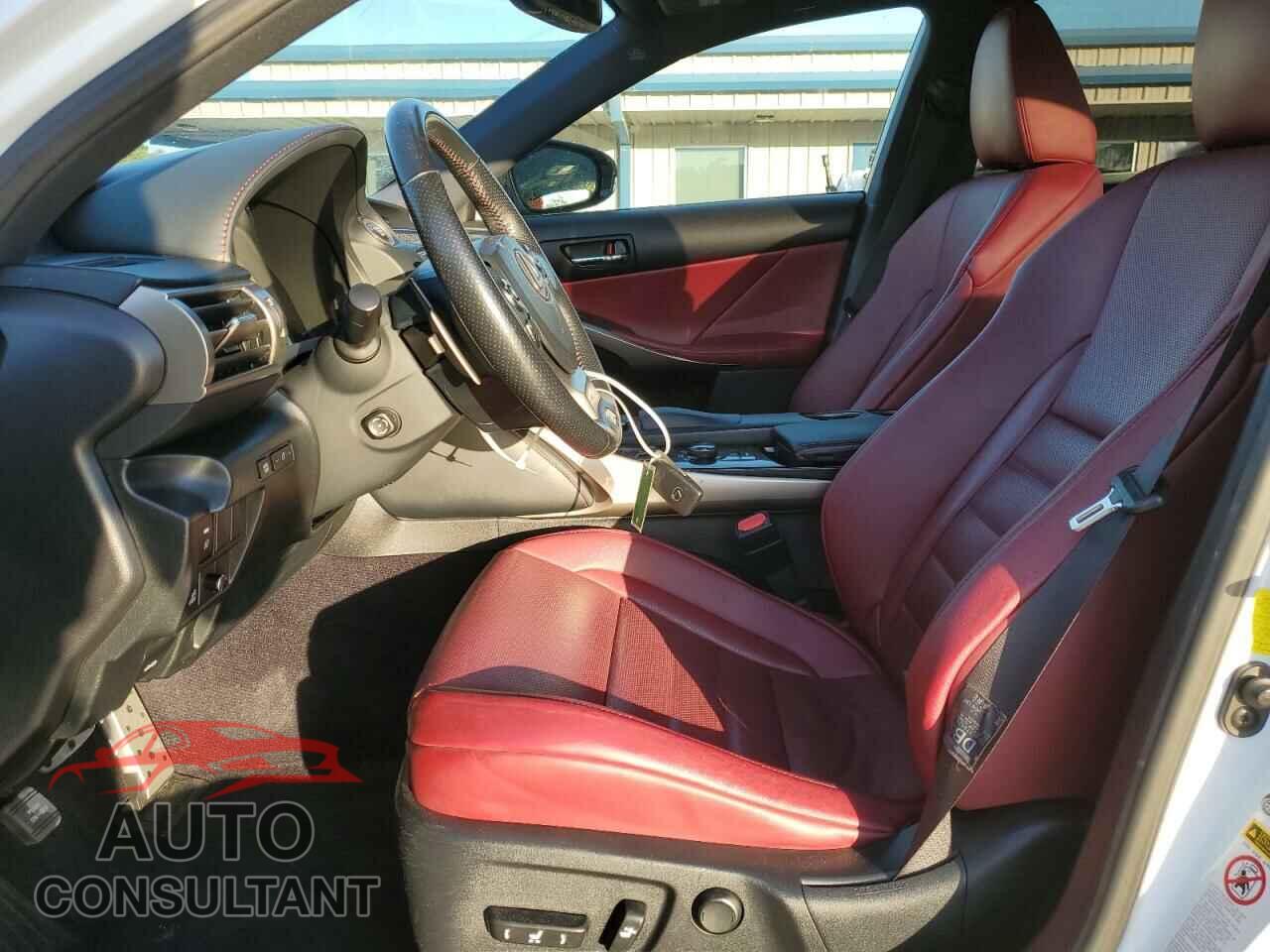 LEXUS IS 2014 - JTHBE1D20E5009334