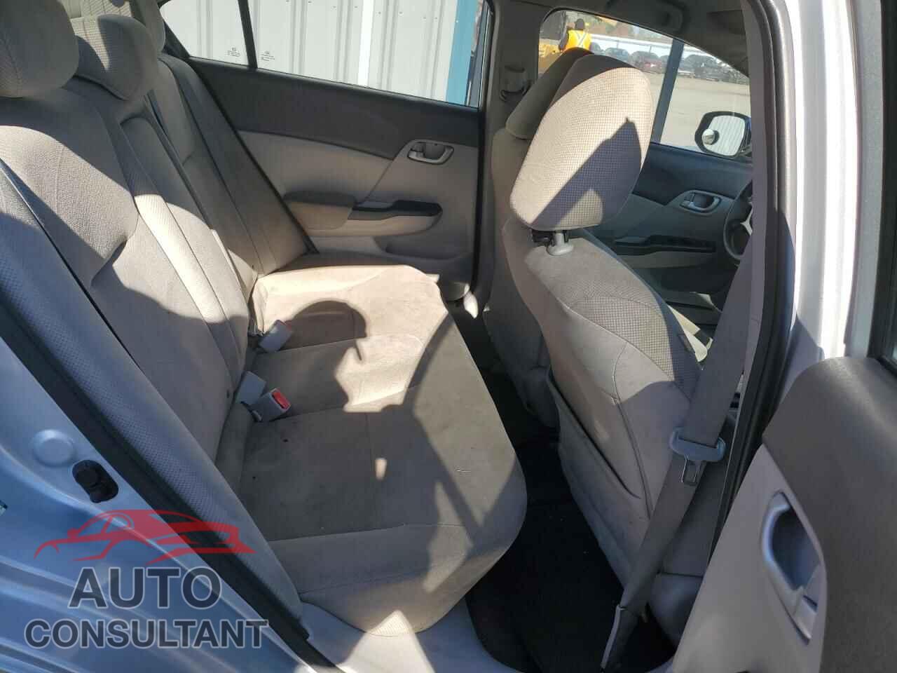HONDA CIVIC 2012 - 2HGFB2F40CH024813