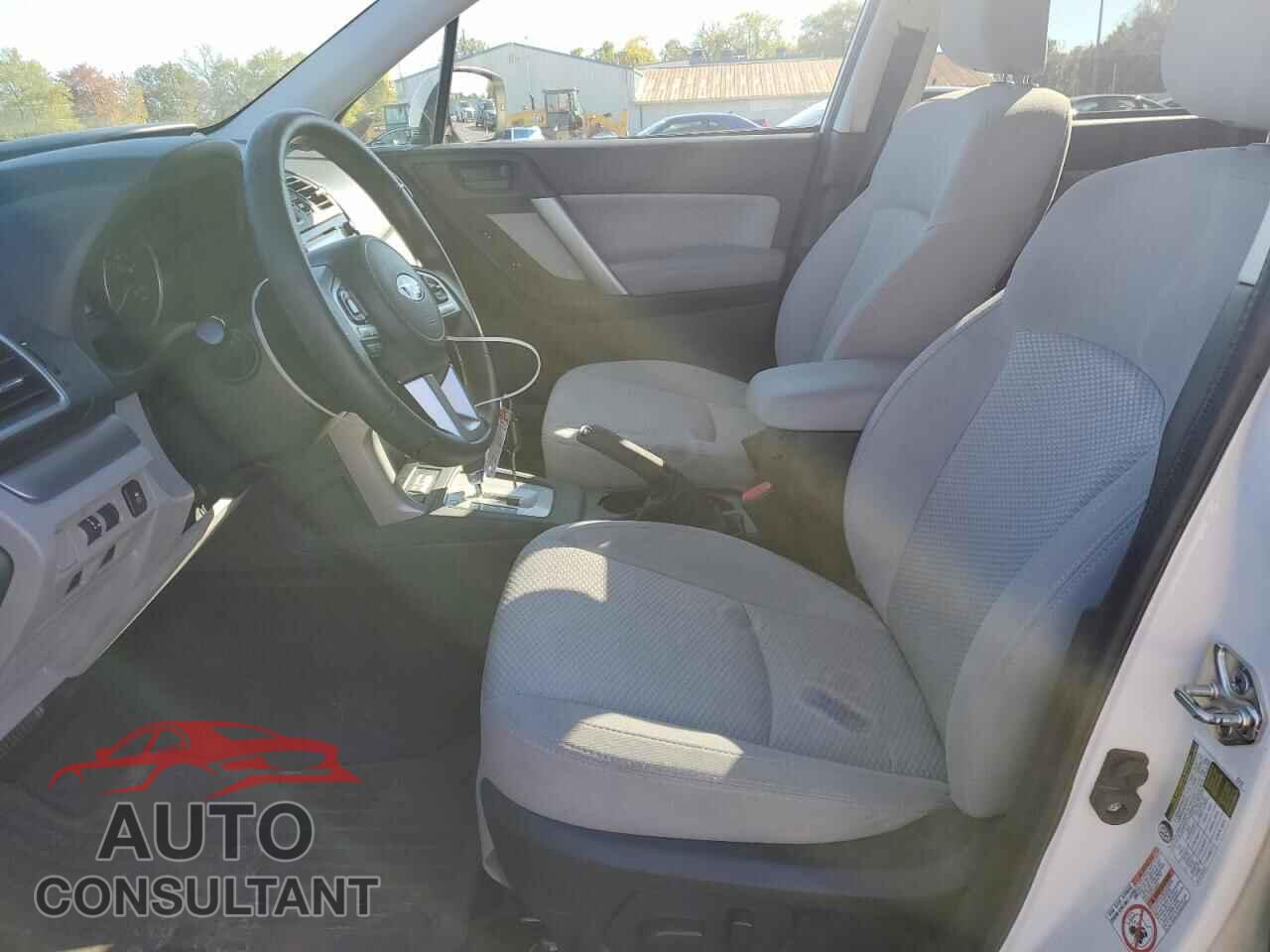 SUBARU FORESTER 2018 - JF2SJAEC2JH571704
