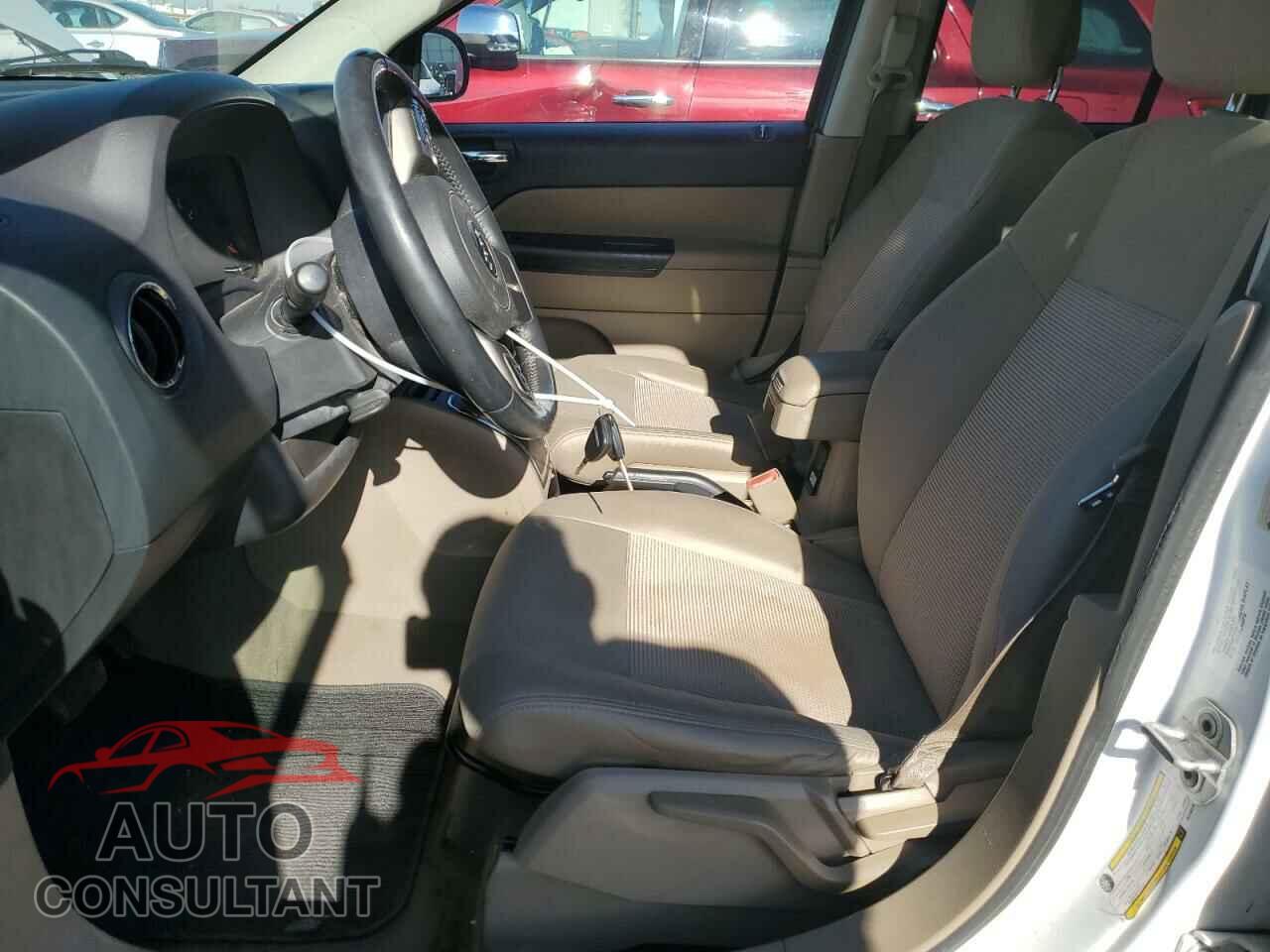 JEEP COMPASS 2011 - 1J4NF1FB2BD158316