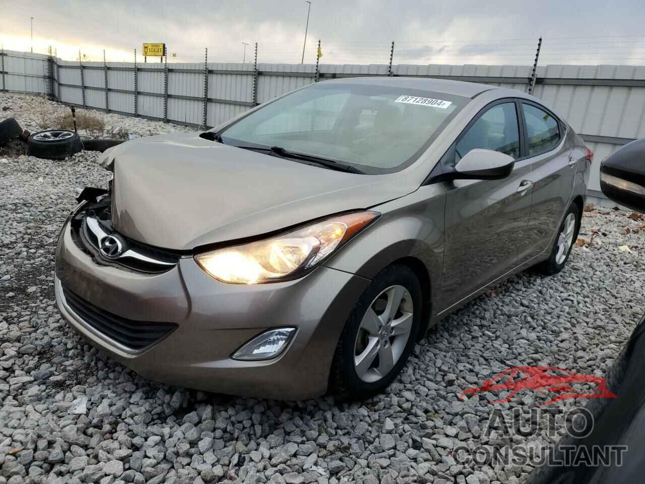 HYUNDAI ELANTRA 2013 - 5NPDH4AE3DH304198