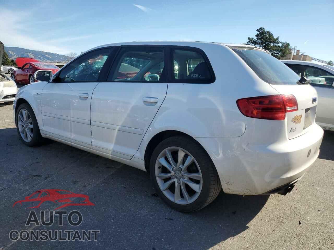 AUDI A3 2012 - WAUBEAFM9CA084003