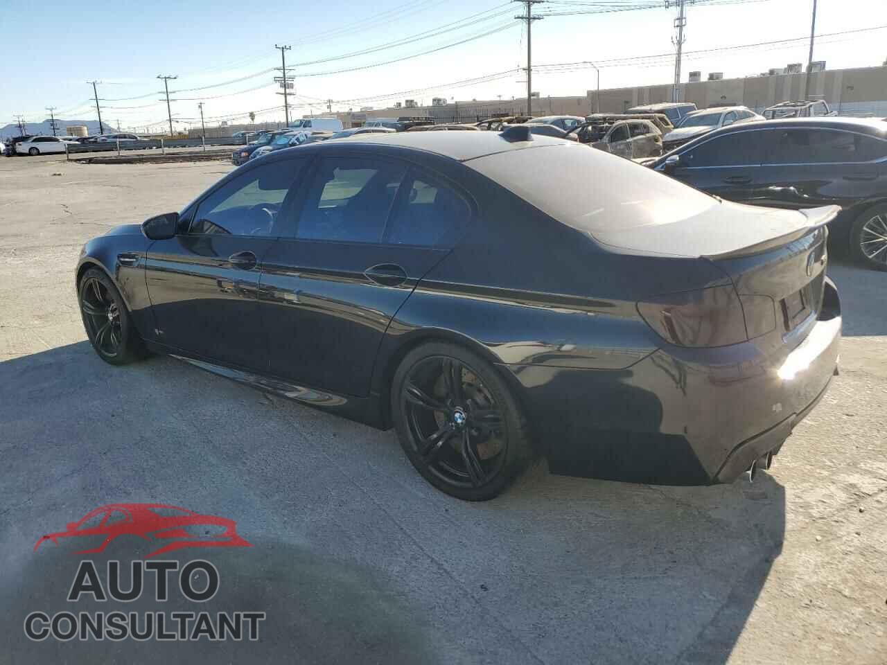 BMW M5 2014 - WBSFV9C54ED097669