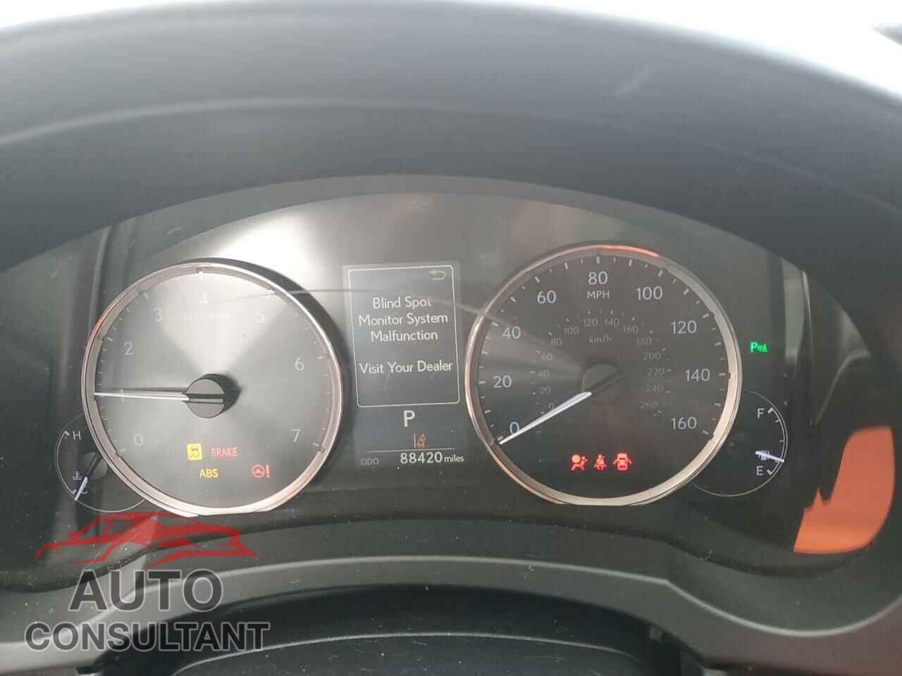 LEXUS IS 2017 - JTHBA1D25H5051210
