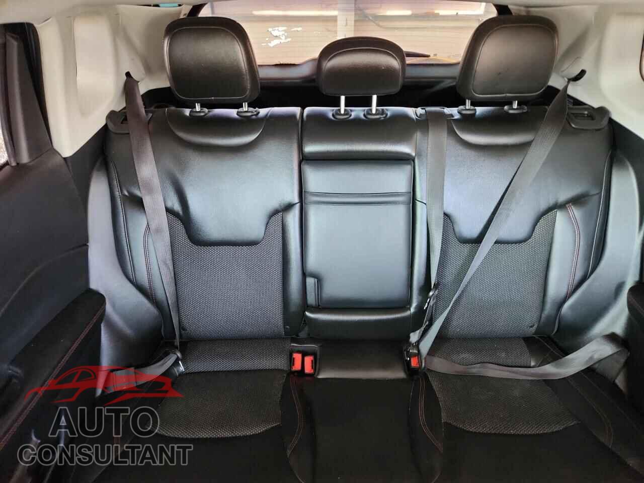 JEEP COMPASS 2018 - 3C4NJDDB2JT168930