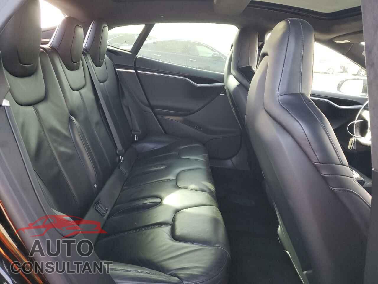 TESLA MODEL S 2016 - 5YJSA1E2XGF138985