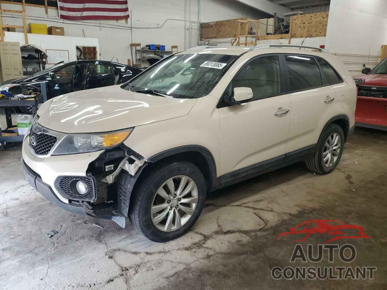 KIA SORENTO 2011 - 5XYKU4A15BG002660