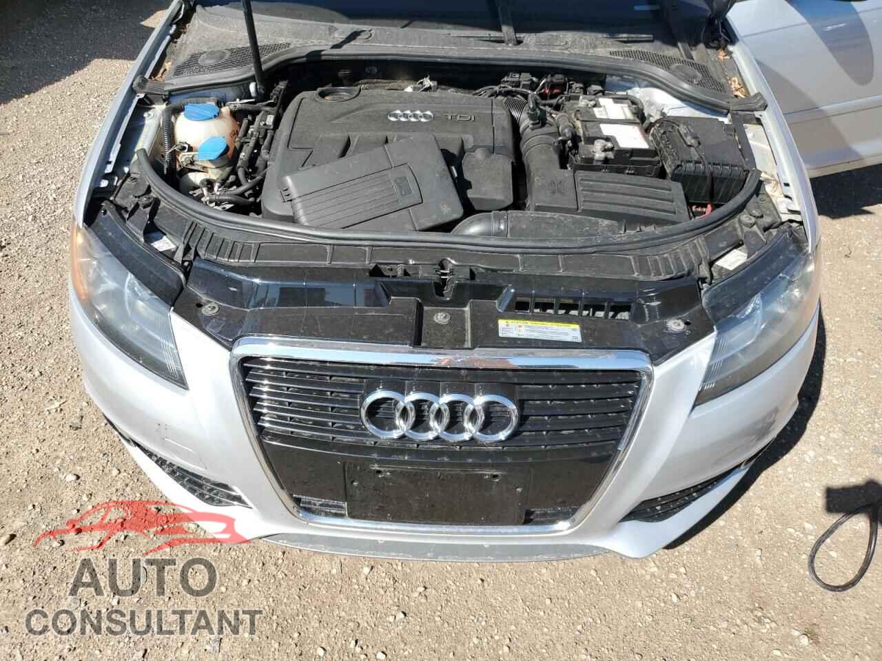 AUDI A3 2012 - WAUBJAFM0CA090123