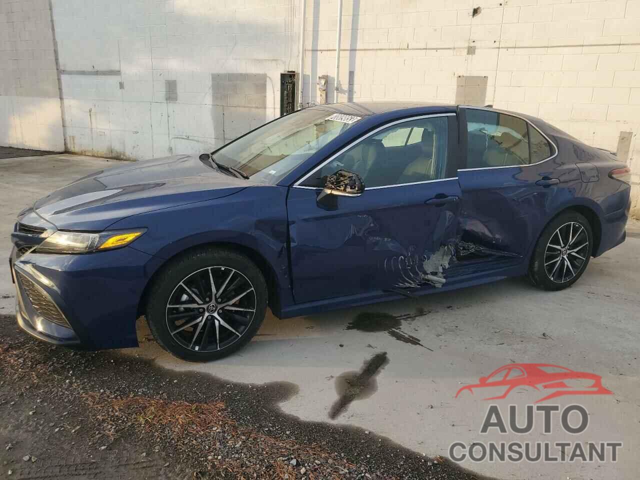 TOYOTA CAMRY 2023 - 4T1G11AK8PU141964