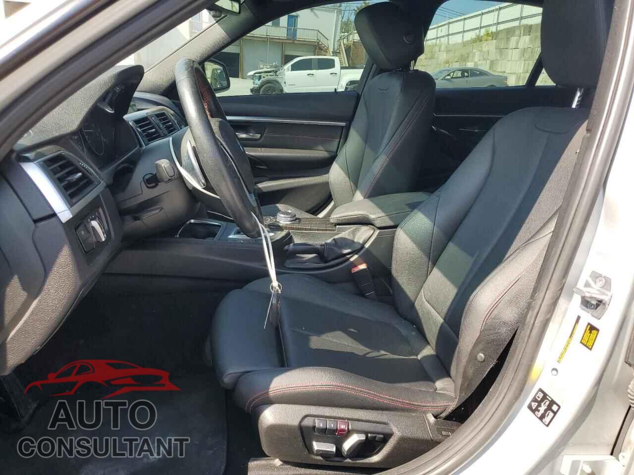 BMW 3 SERIES 2016 - WBA8E3G58GNU38704