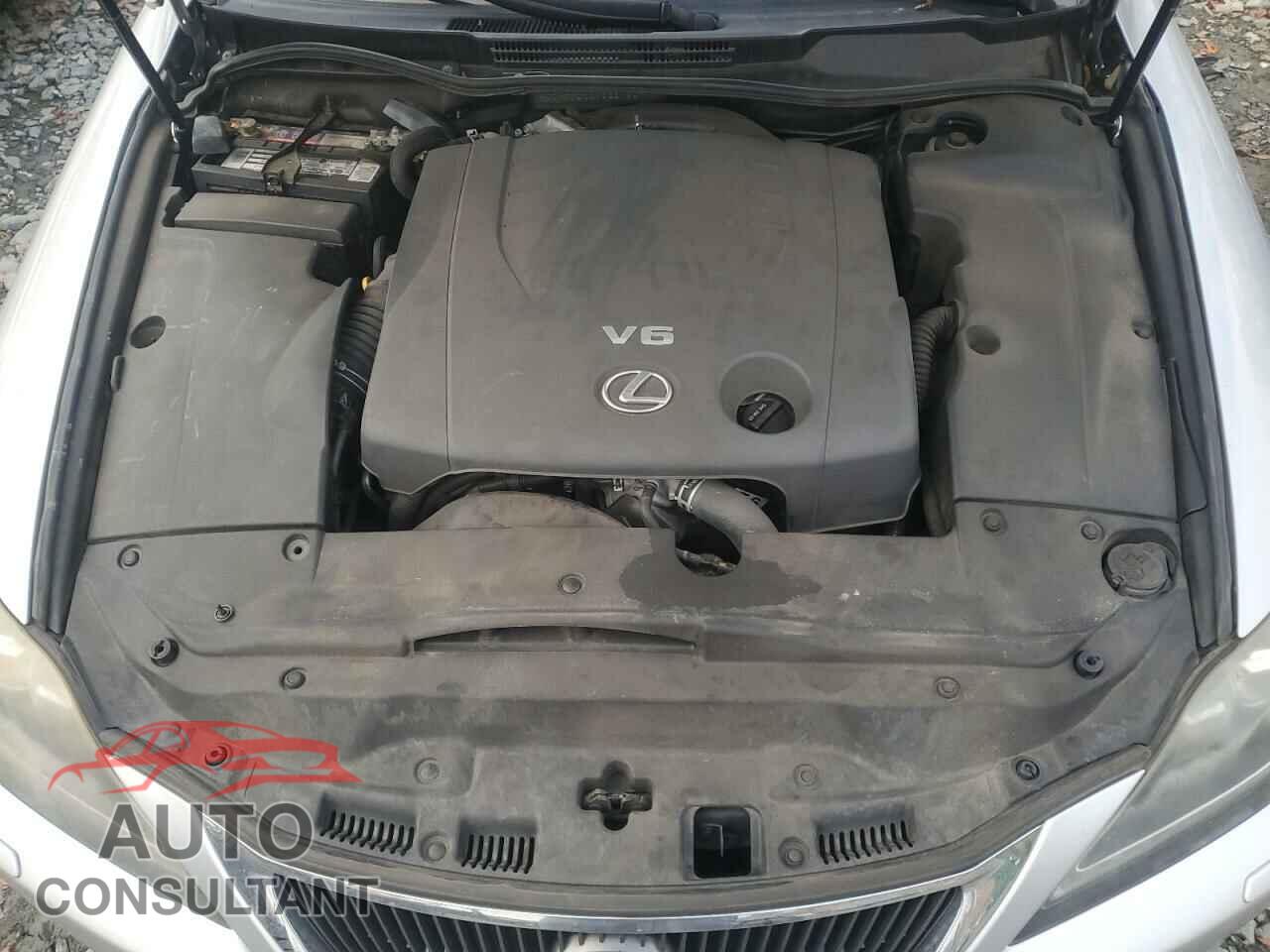 LEXUS IS 2011 - JTHFF2C29B2519670