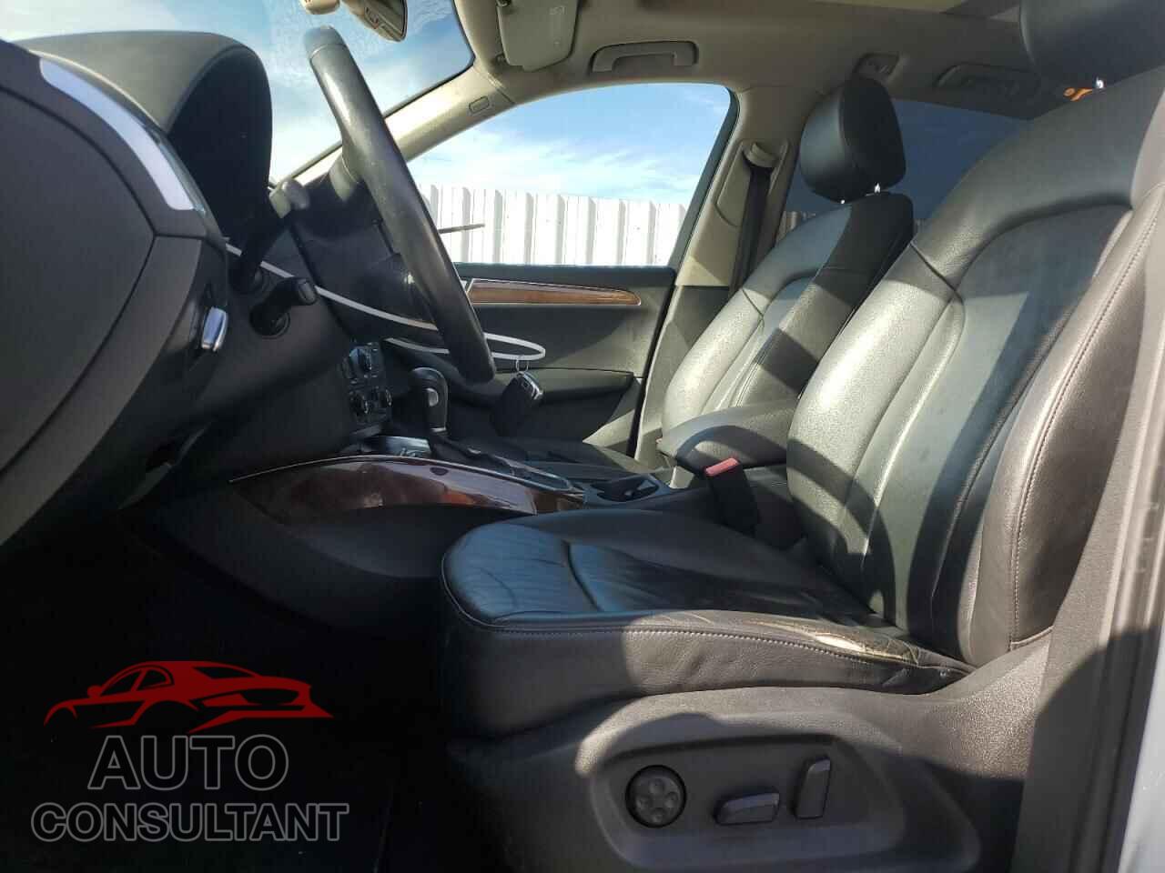 AUDI Q5 2011 - WA1CFAFP5BA084314