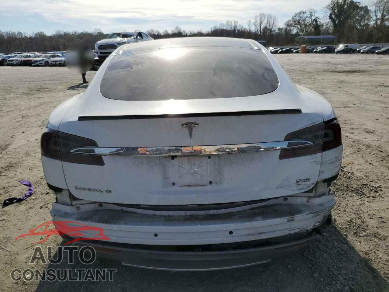 TESLA MODEL 3 2013 - 5YJSA1CN4DFP23103