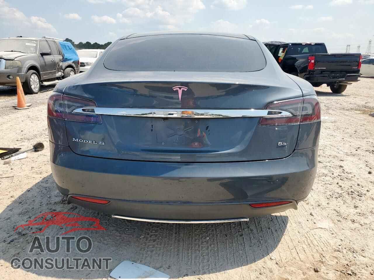 TESLA MODEL S 2013 - 5YJSA1CN0DFP27682