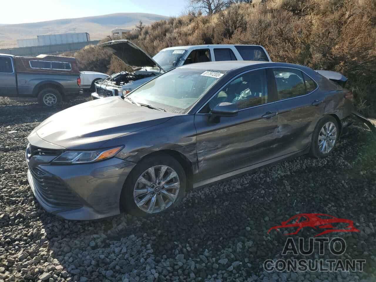 TOYOTA CAMRY 2018 - 4T1B11HK1JU646459