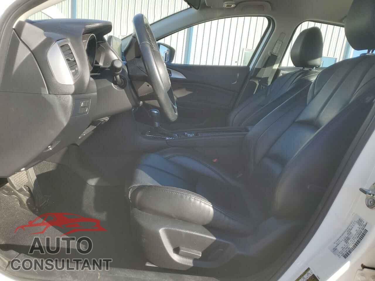 MAZDA 3 2017 - 3MZBN1V72HM118532