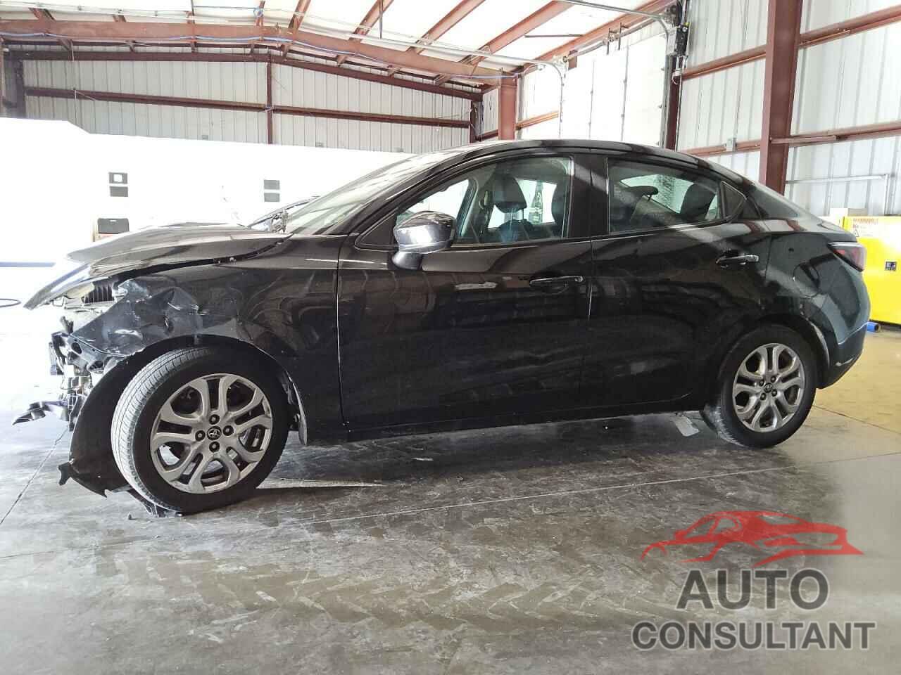 TOYOTA YARIS 2018 - 3MYDLBYV9JY318535
