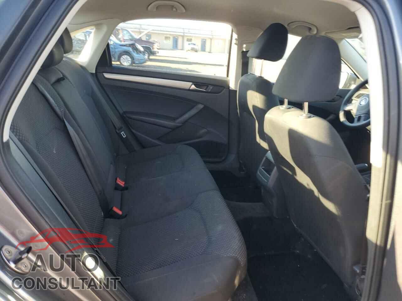 VOLKSWAGEN PASSAT 2014 - 1VWAP7A36EC024372