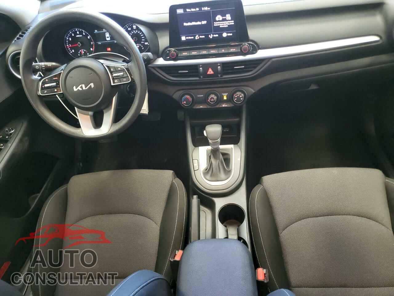 KIA FORTE 2023 - 3KPF24AD9PE628251