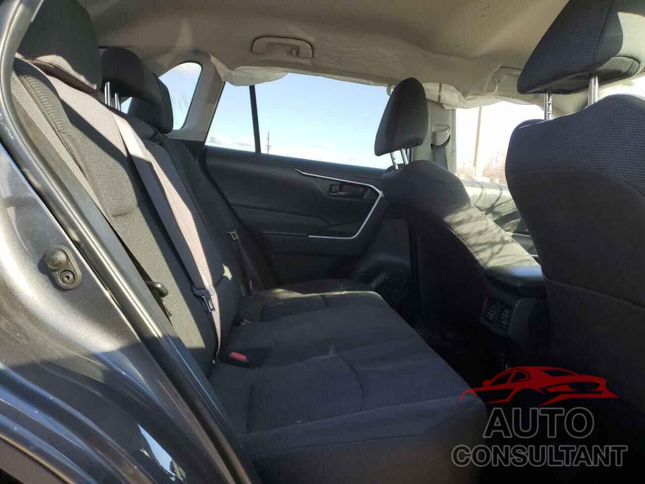TOYOTA RAV4 2022 - 2T3F1RFV5NW281374