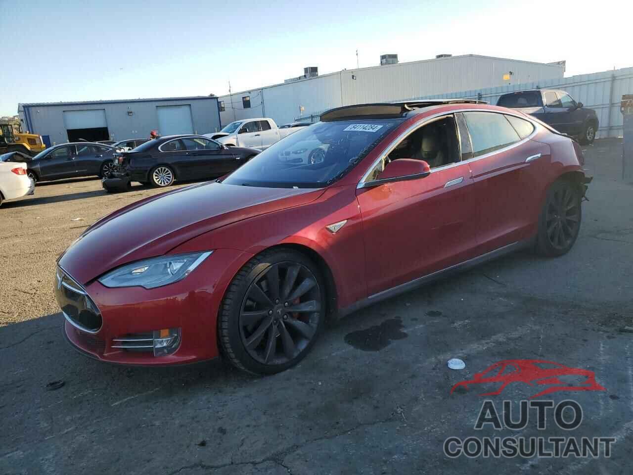 TESLA MODEL S 2015 - 5YJSA1E40FF114095