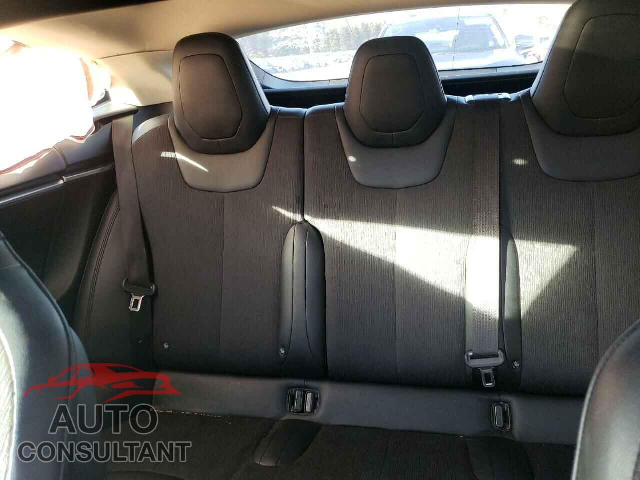 TESLA MODEL S 2015 - 5YJSA1S22FF087906