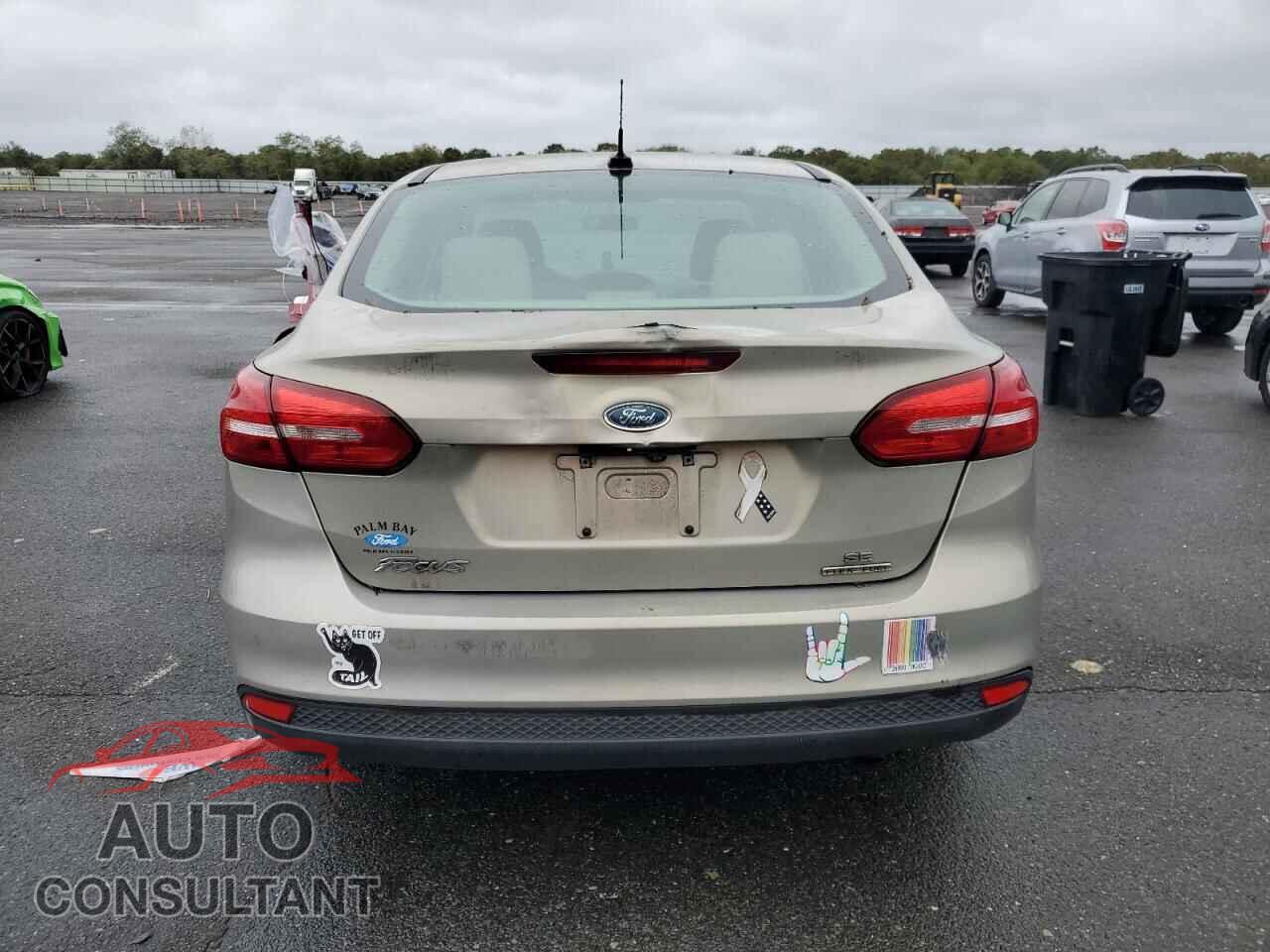 FORD FOCUS 2015 - 1FADP3F21FL247208