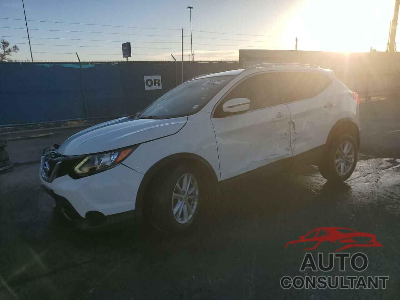 NISSAN ROGUE 2018 - JN1BJ1CPXJW107353