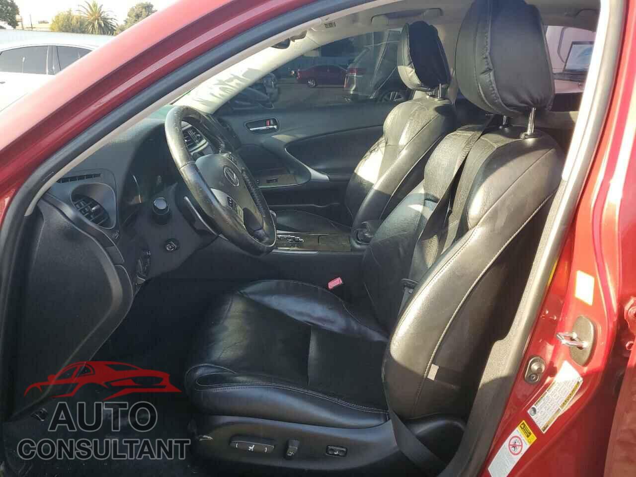 LEXUS IS 2011 - JTHCF5C20B5047331